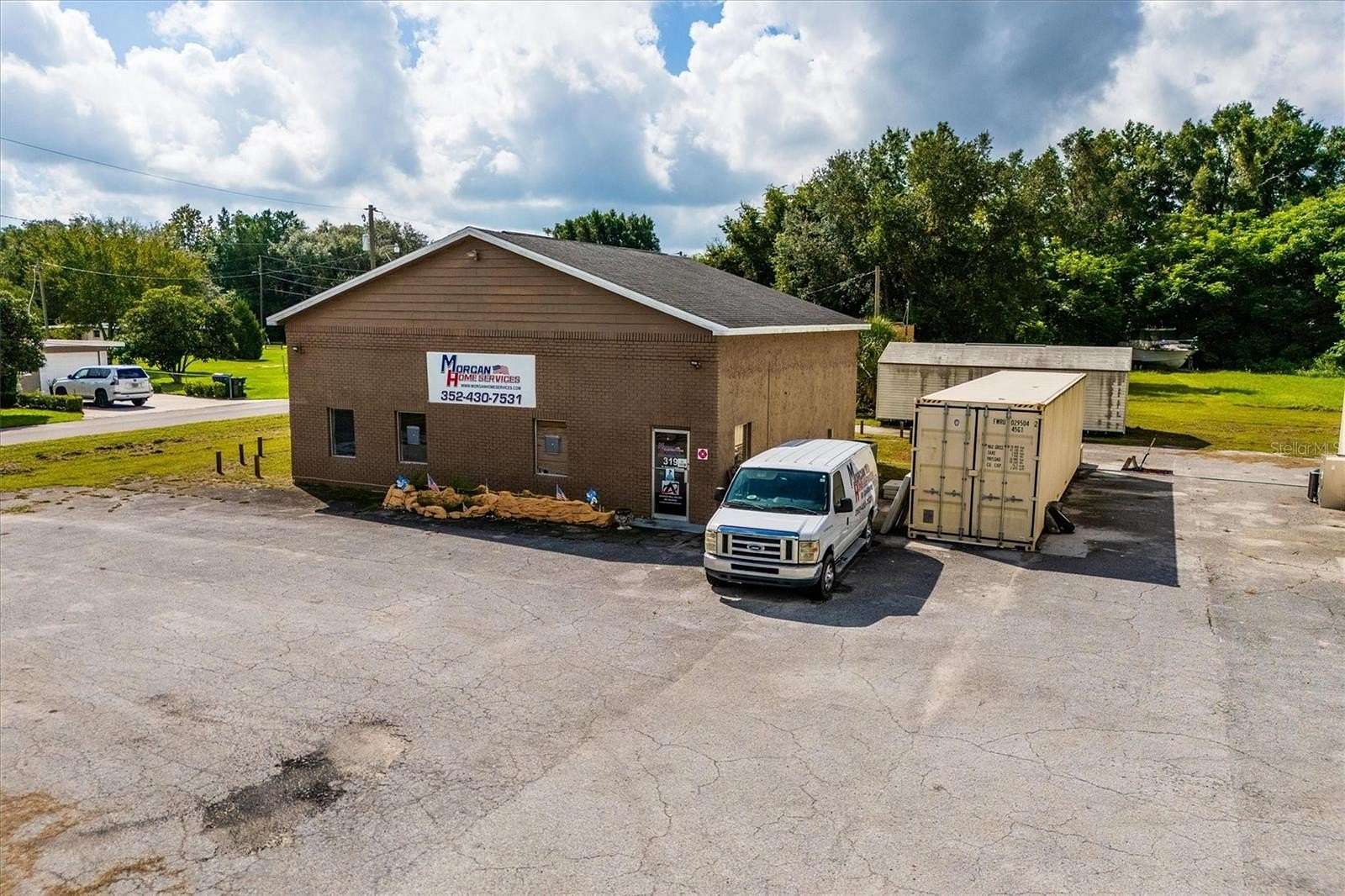 1.85 Acres of Improved Commercial Land for Sale in Bushnell, Florida