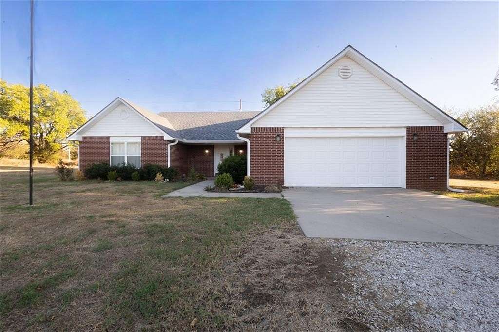2.22 Acres of Land with Home for Sale in Coffeyville, Kansas