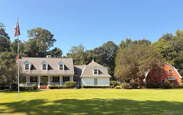 2.24 Acres of Land with Home for Sale in Valley Grande, Alabama