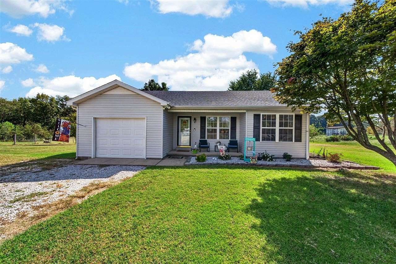 2.64 Acres of Land with Home for Sale in Auburn, Kentucky