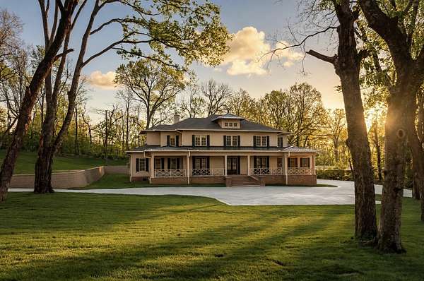 2.13 Acres of Land with Home for Sale in Nashville, Tennessee