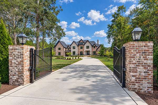 5 Acres of Land with Home for Sale in Franklin, Tennessee