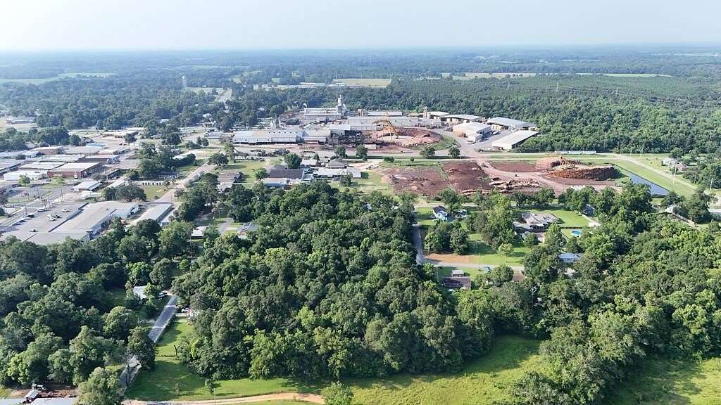 0.5 Acres of Land for Sale in Graceville, Florida
