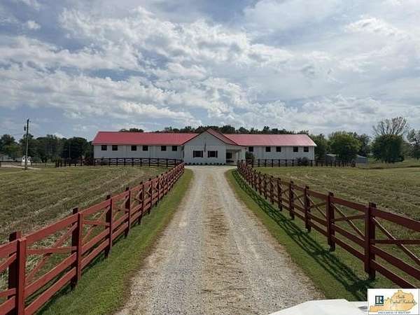 7.74 Acres of Land with Home for Sale in Glasgow, Kentucky