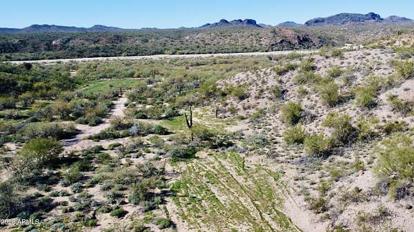 2.2 Acres of Residential Land for Sale in Morristown, Arizona