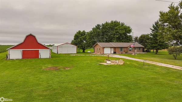 4.7 Acres of Land with Home for Sale in Plano, Iowa