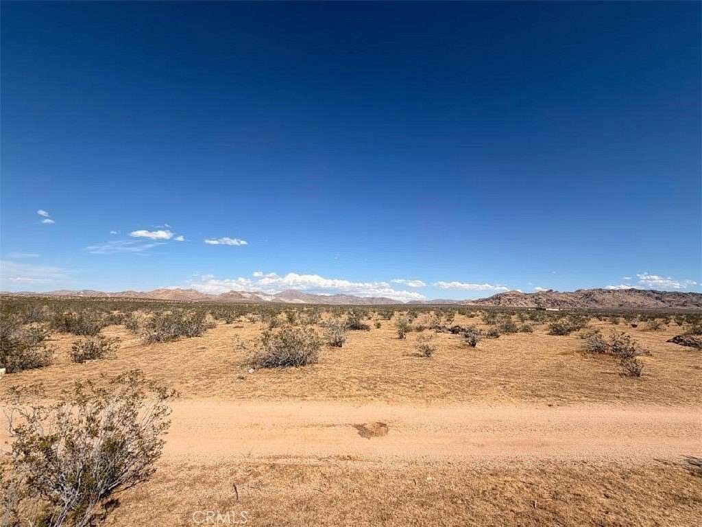 5 Acres of Commercial Land for Sale in Apple Valley, California
