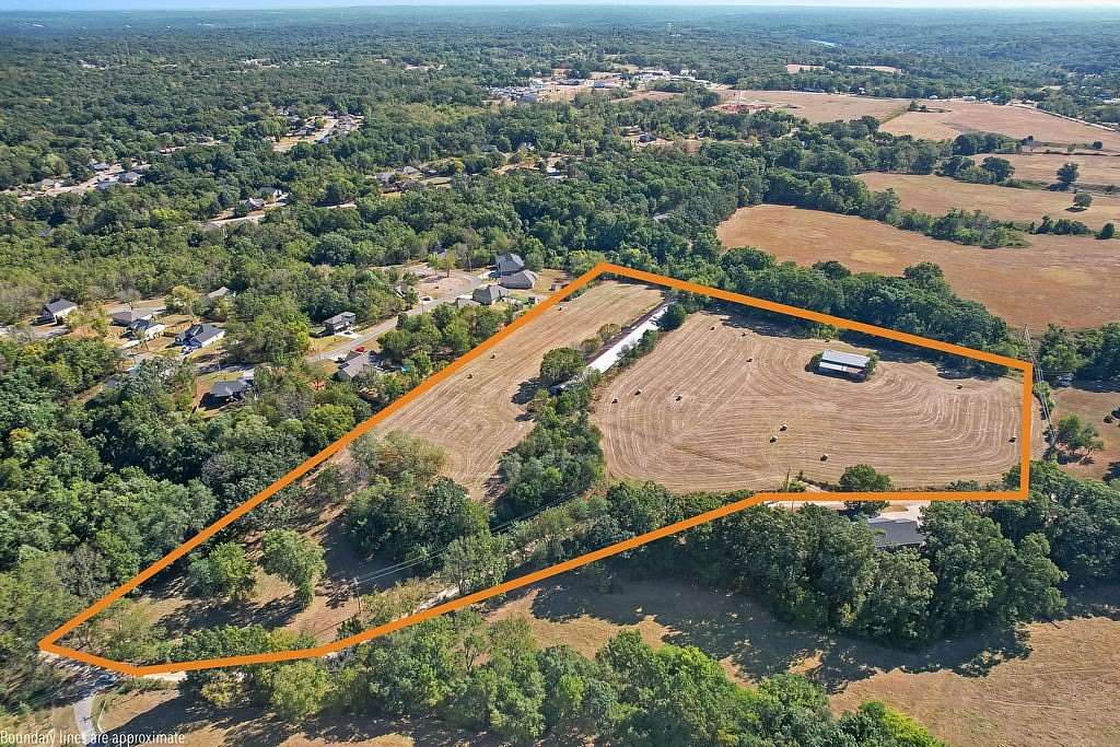 12 Acres of Land for Sale in Gravette, Arkansas
