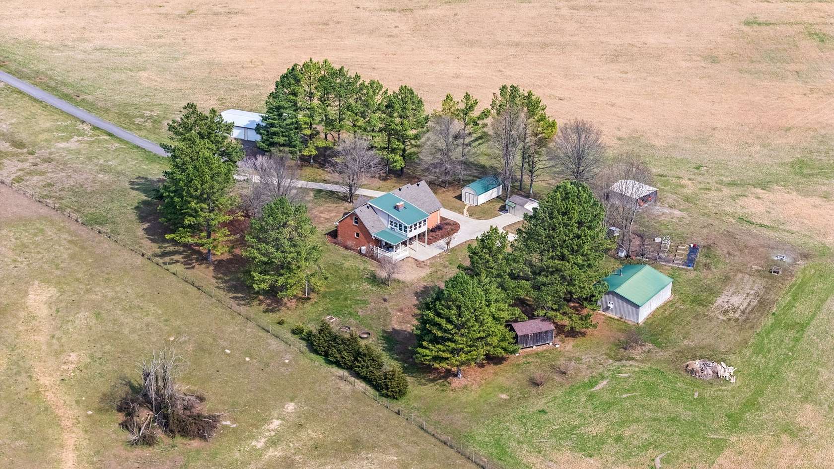 15 Acres of Land with Home for Sale in Castalian Springs, Tennessee