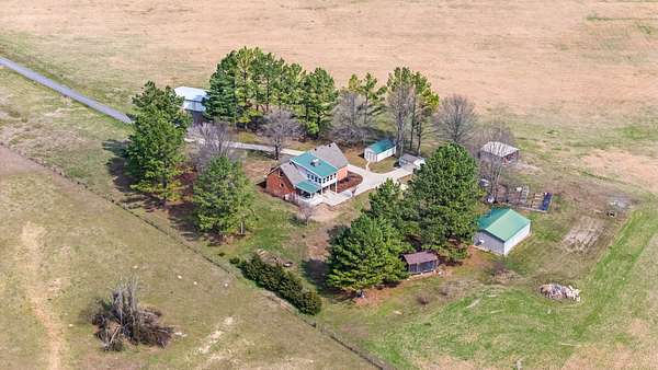 15 Acres of Land with Home for Sale in Castalian Springs, Tennessee