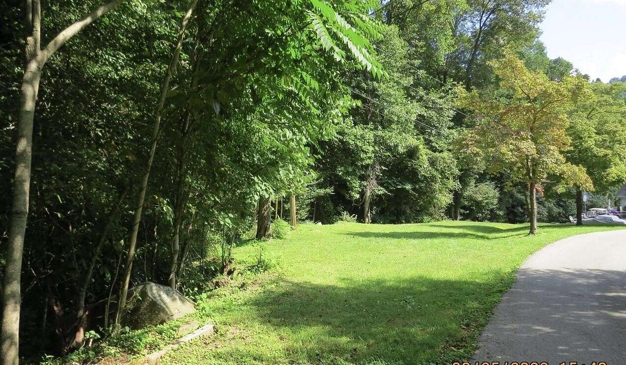 1.3 Acres of Land for Sale in Harlan, Kentucky