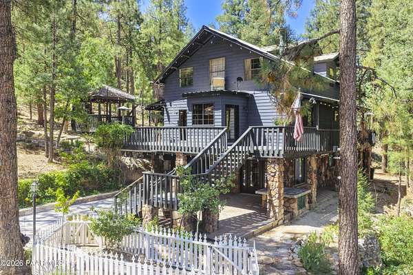 3.52 Acres of Land with Home for Sale in Prescott, Arizona