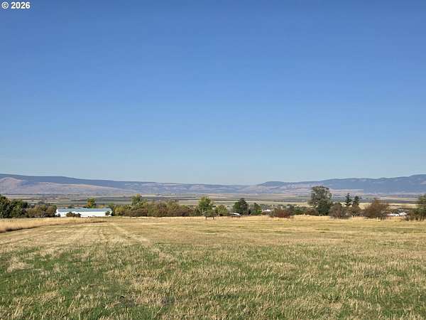 7 Acres of Residential Land for Sale in Cove, Oregon