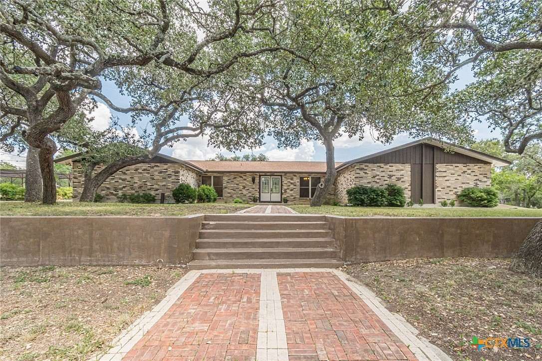 2.53 Acres of Land with Home for Sale in San Marcos, Texas