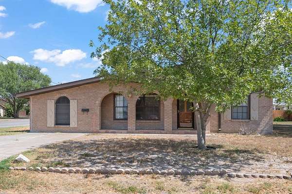 2.27 Acres of Land with Home for Sale in Del Rio, Texas