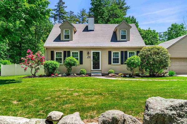 2.16 Acres of Land with Home for Sale in Bedford, New Hampshire