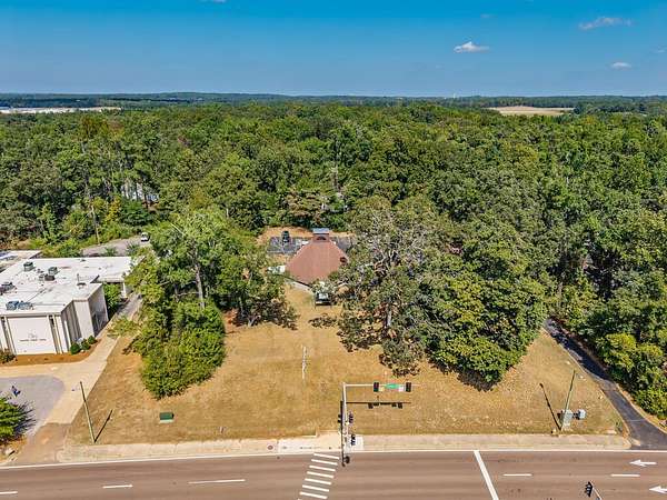 1.3 Acres of Residential Land for Sale in Oxford, Mississippi