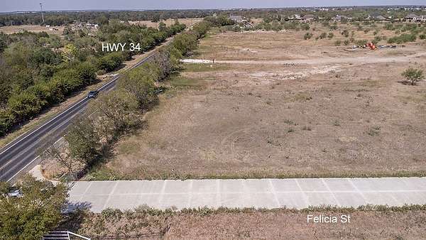 1 Acre of Residential Land for Sale in Oak Ridge, Texas