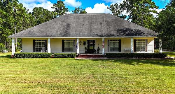 4.25 Acres of Improved Residential Land for Sale in Silsbee, Texas