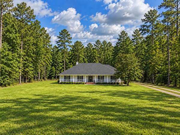 4.25 Acres of Improved Residential Land for Sale in Silsbee, Texas