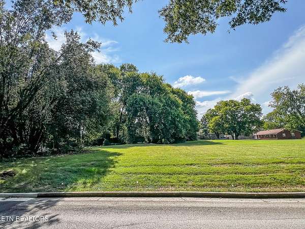 0.38 Acres of Residential Land for Sale in Farragut, Tennessee