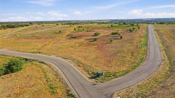 1.64 Acres of Residential Land for Sale in Cresson, Texas