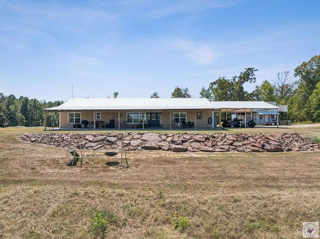 11.3 Acres of Land with Home for Sale in Queen City, Texas