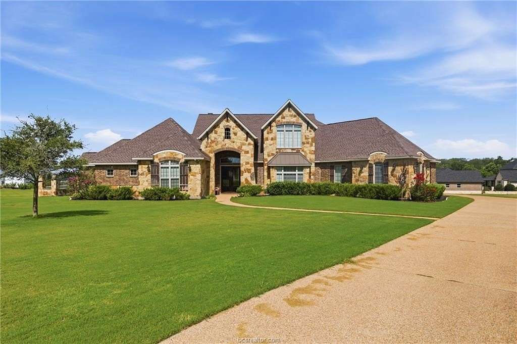 2.59 Acres of Land with Home for Sale in College Station, Texas
