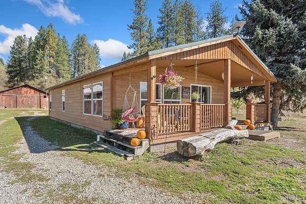 18.6 Acres of Land with Home for Sale in Evans, Washington
