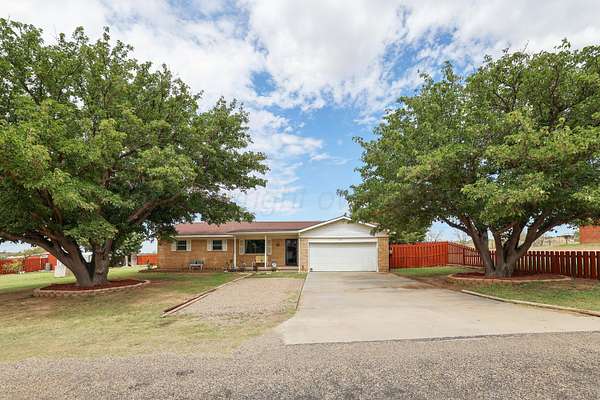 1.5 Acres of Land with Home for Sale in Amarillo, Texas