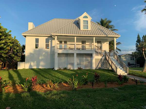 2 Acres of Land with Home for Lease in Vero Beach, Florida