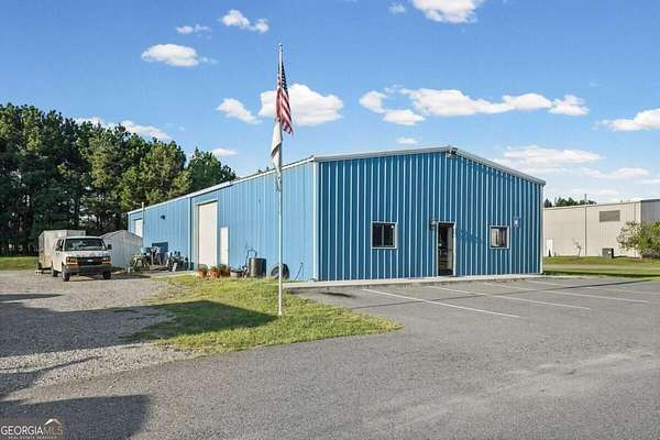 1.5 Acres of Improved Commercial Land for Sale in Tifton, Georgia