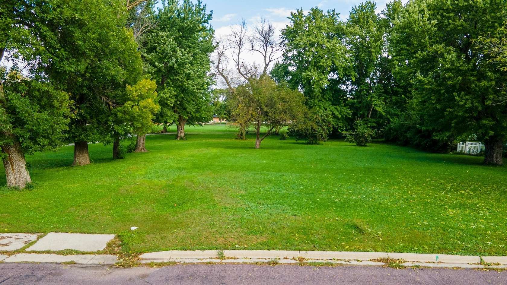 0.4 Acres of Residential Land for Sale in Mapleton, Minnesota