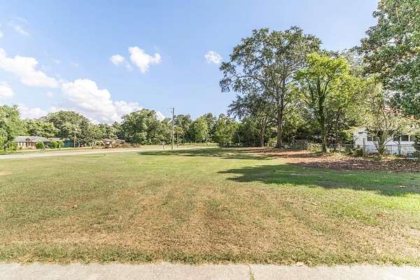 0.27 Acres of Residential Land for Sale in Hawkinsville, Georgia