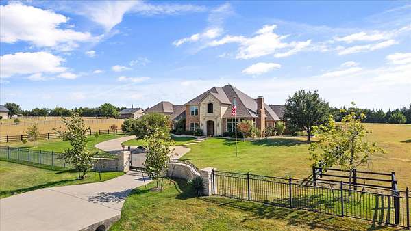 4.6 Acres of Land with Home for Sale in Rockwall, Texas