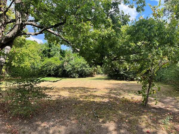 0.11 Acres of Residential Land for Sale in Paris, Texas