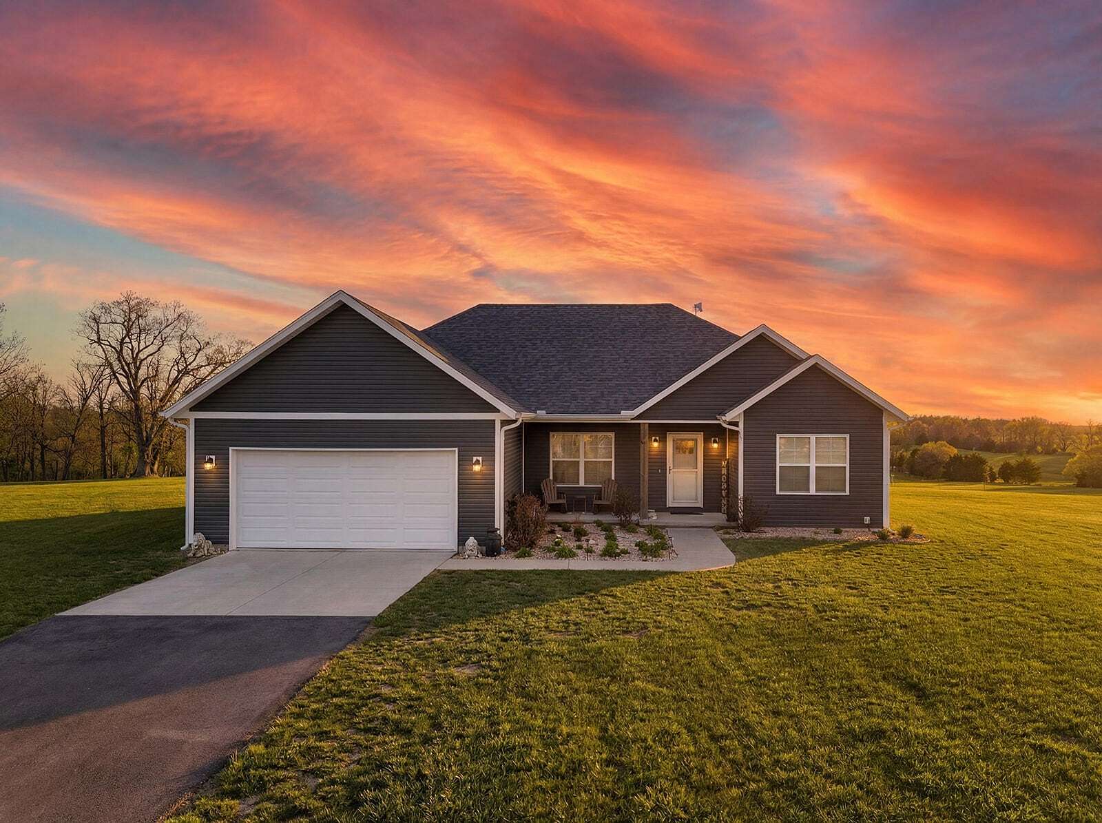 5 Acres of Land with Home for Sale in Billings, Missouri