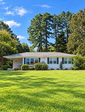 2.6 Acres of Land with Home for Sale in Wildersville, Tennessee