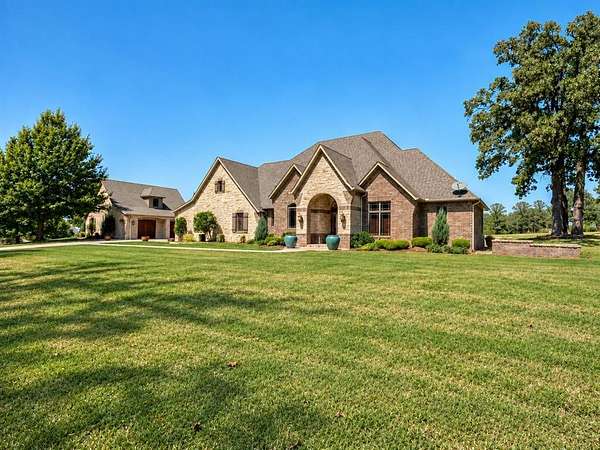 2.6 Acres of Land with Home for Sale in Guthrie, Oklahoma