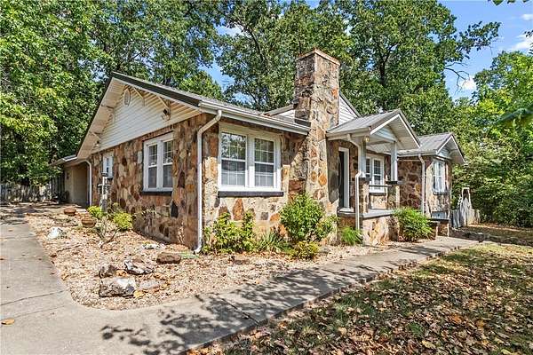 32.5 Acres of Recreational Land with Home for Sale in Green Forest, Arkansas