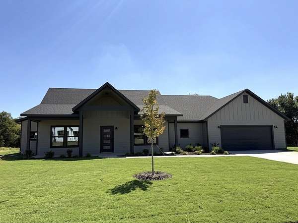 3.1 Acres of Land with Home for Sale in Weatherford, Texas