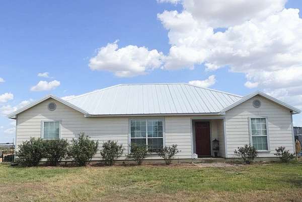 15 Acres of Land with Home for Sale in Dublin, Texas