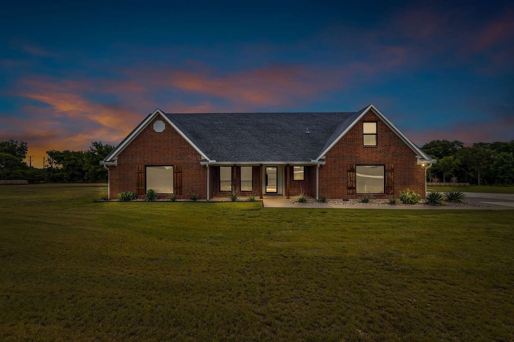 39.6 Acres of Land with Home for Lease in Bells, Texas