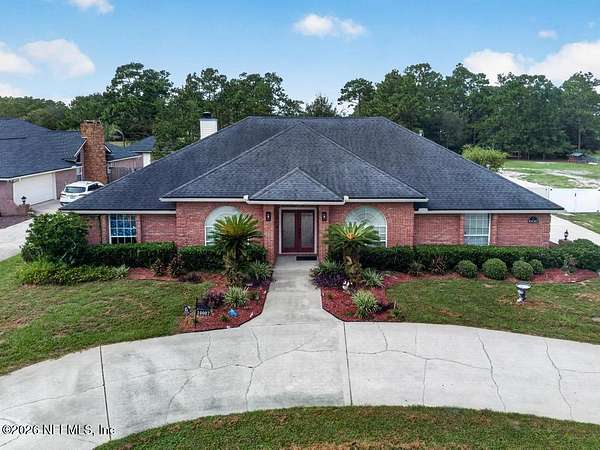 1.5 Acres of Land with Home for Sale in Jacksonville, Florida
