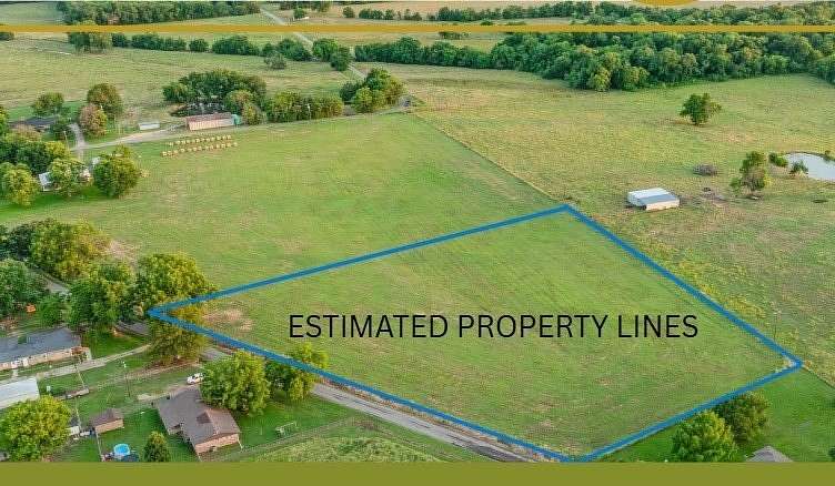 4.83 Acres of Residential Land for Sale in Paris, Texas