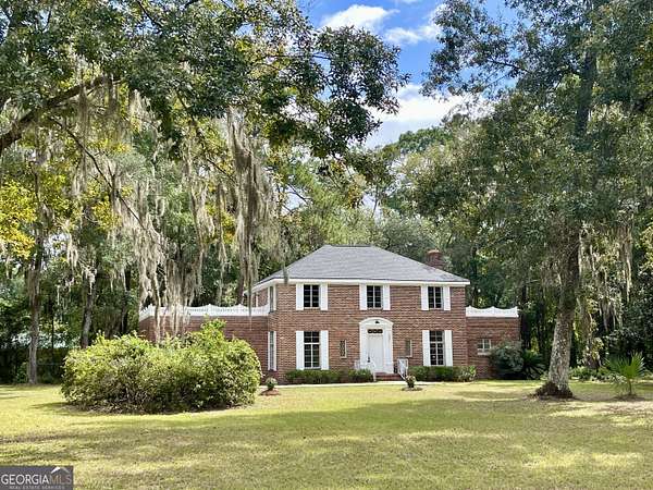 1.78 Acres of Land with Home for Sale in Kingsland, Georgia