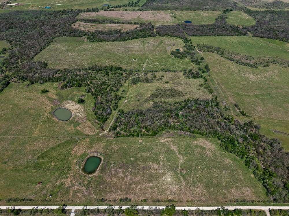 101 Acres of Land for Sale in Groesbeck, Texas