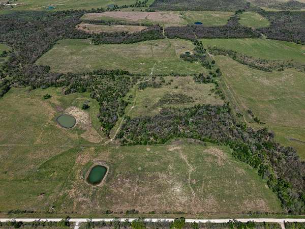101 Acres of Land for Sale in Groesbeck, Texas