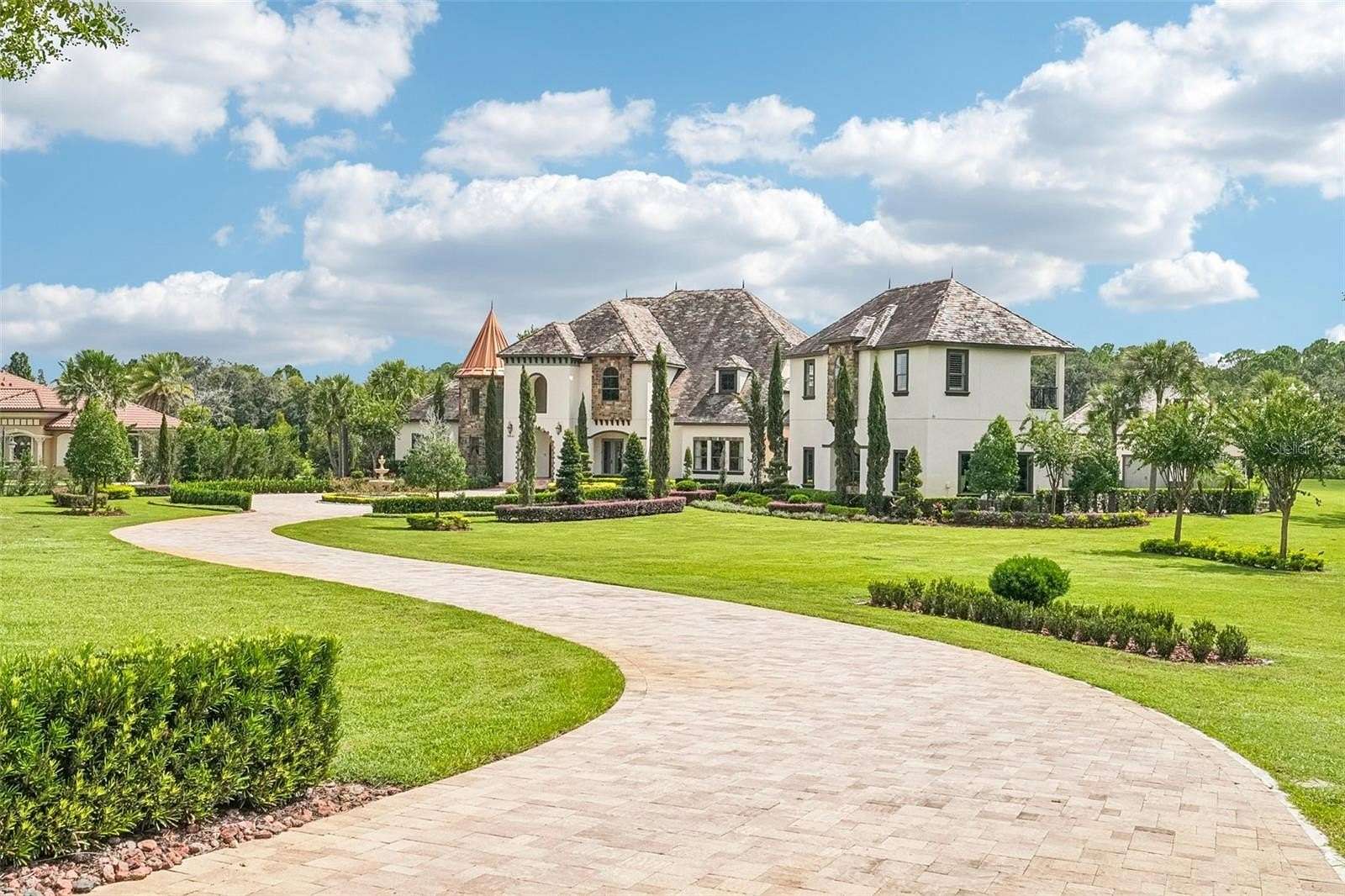 7.5 Acres of Land with Home for Sale in Thonotosassa, Florida