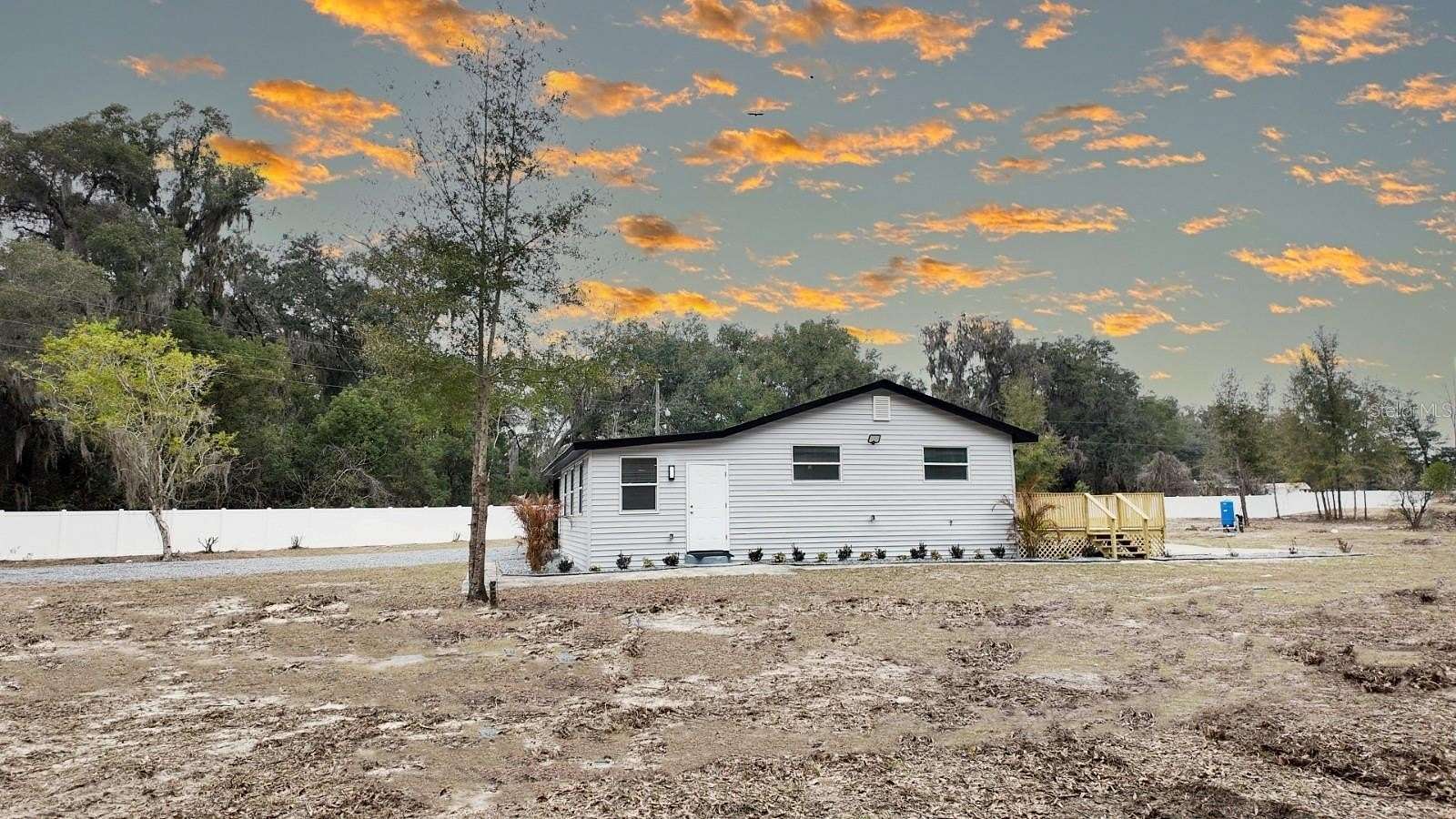 6.55 Acres of Land with Home for Lease in Citra, Florida